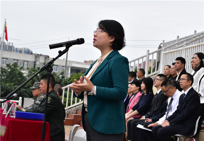 15705185676435.jpg 副校长白洁主持(3).jpg