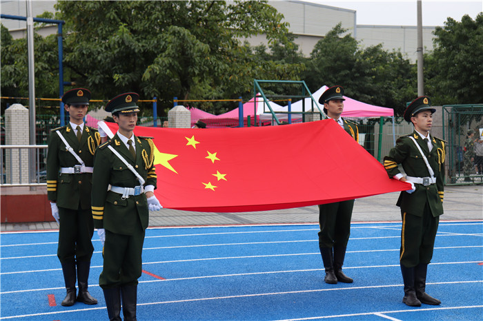 15705186263318.jpg 升国旗 (2).jpg